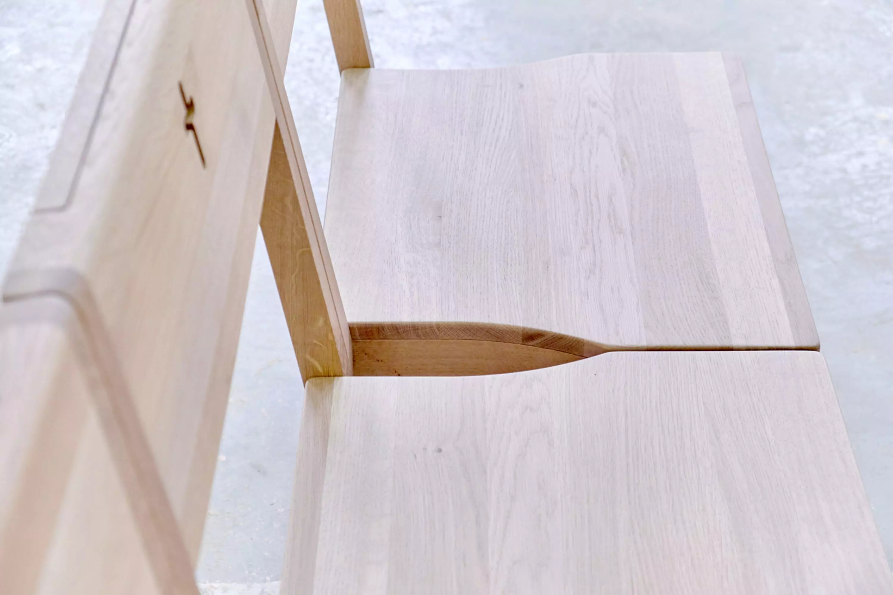 Povezljivi cerkveni stoli ZOE - izdelan na Slova&scaron;kem